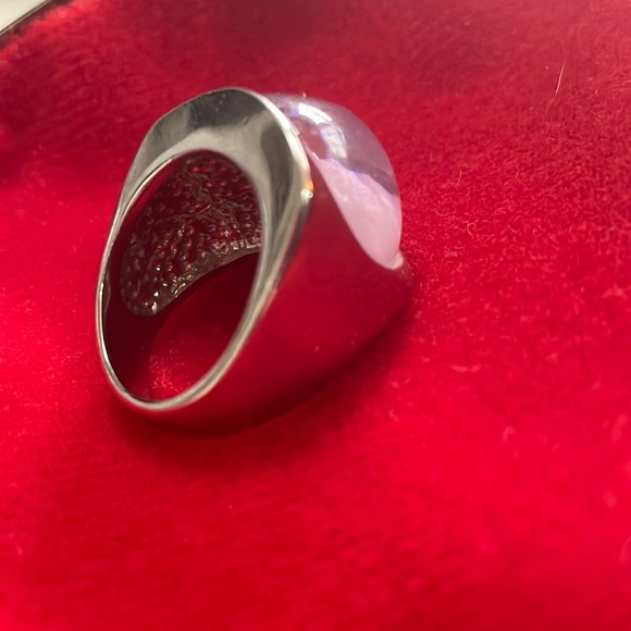 Size 10 silver Mother of Pearl pink and white ring - Picture 5 of 6